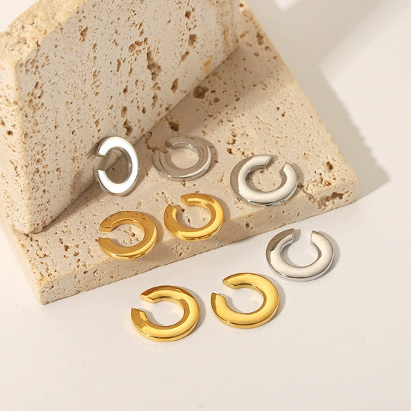Wholesale French Retro C Shaped Stainless Steel Ear Clip Earrings With 18K Gold Plated High Grade Ear Buckle And Vacuum Real Gold Electroplating In Pvd Furnace