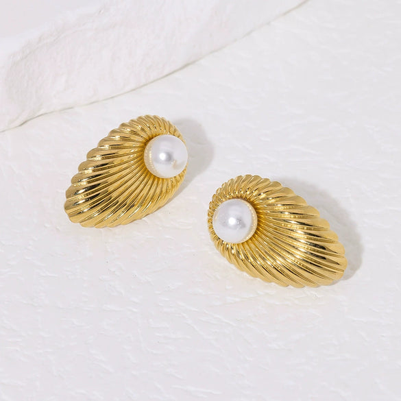 Wholesale French Retro Court Style Simulation Pearl Titanium Steel Earrings 18K Gold Plated For Women
