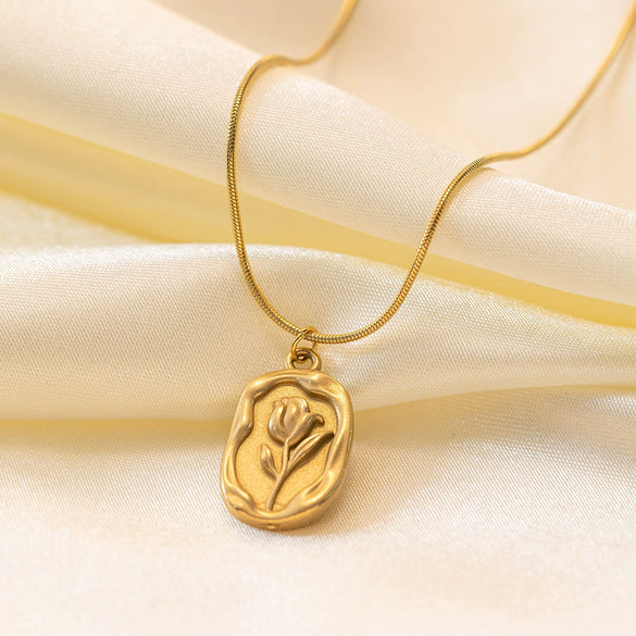 Wholesale French Retro Embossed Tulip K Goldplated Titanium Steel Pendant Necklace For Women