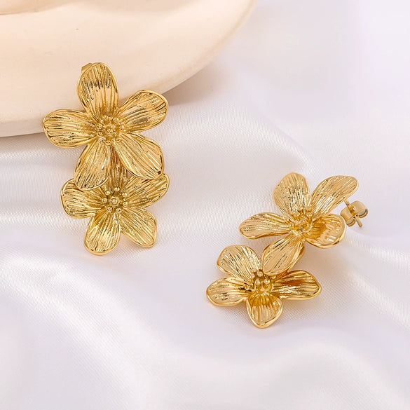 Wholesale French Retro Gold Flower And Leaf Tassel Earrings Stainless Steel 18K Vacuum Plated In Furnace For Women