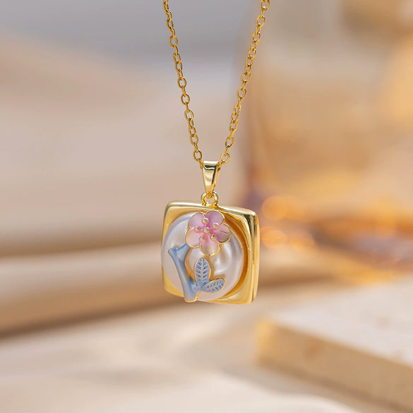 Wholesale French Retro Oil Drop Baroque Freshwater Pearl Light Luxury Enamel Painted Flower Pendant In Titanium Steel With Electroplated Copper Pendant