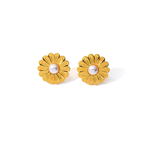 Wholesale French Retro Stainless Steel Flower Pearl Ear Studs For Women With Electroplating