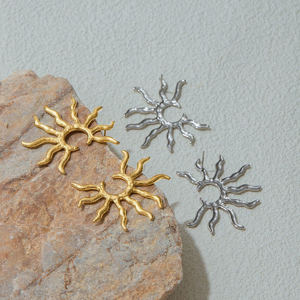 Wholesale French Retro Stainless Steel Geometric Half Hollow Sun Earrings Jewelry With Electroplating