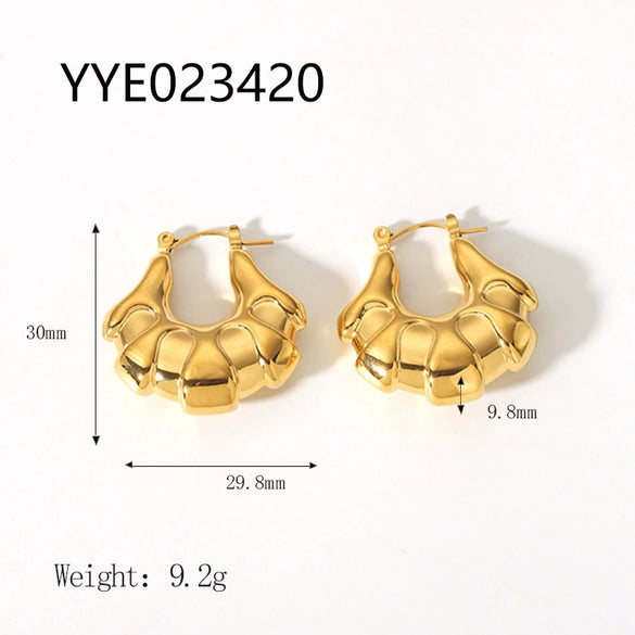Wholesale French Retro Stainless Steel Heart Shaped Love Earrings With Vacuum Real Gold Electroplating In Pvd Furnace For Women