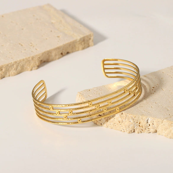 Wholesale French Retro Stainless Steel Open Bracelet For Women 18K Gold Plated With Vacuum Real Gold Electroplating In Pvd Furnace