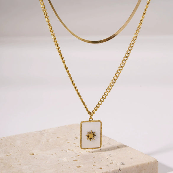 Wholesale French Retro Zircon Devil's Eye Pendant Necklace In Stainless Steel With Pvdp Furnace Real Gold Treatment And Geometric Design For Women