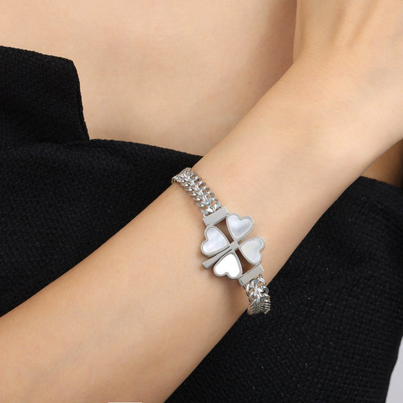 Wholesale Fresh Pastoral Style Creative Titanium Steel Set With Clover Flower Pattern Bracelet Necklace Ear Studs Electroplated
