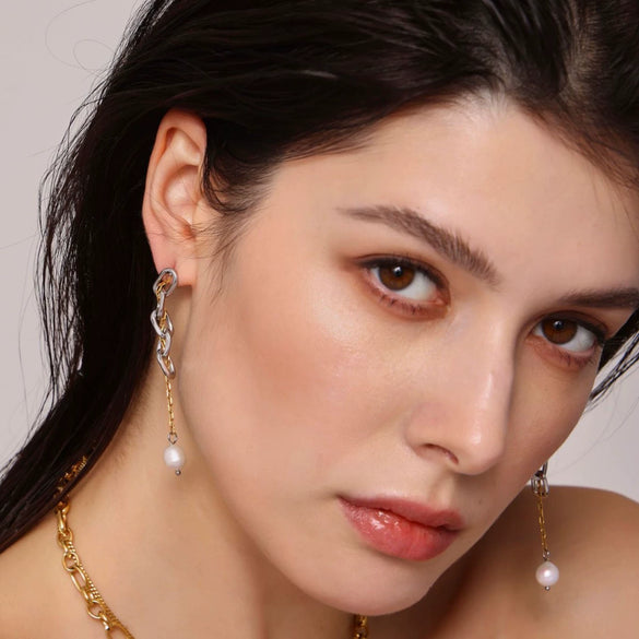 Wholesale Freshwater Pearl Earrings With Omega Card Chain Tassel Stainless Steel Plated Geometric Design Light Luxury Style For Women