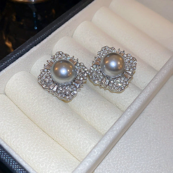 Wholesale Freshwater Pearl Flower Earrings With Real Gold Electroplated Silver Needles Set With Pearls For Women