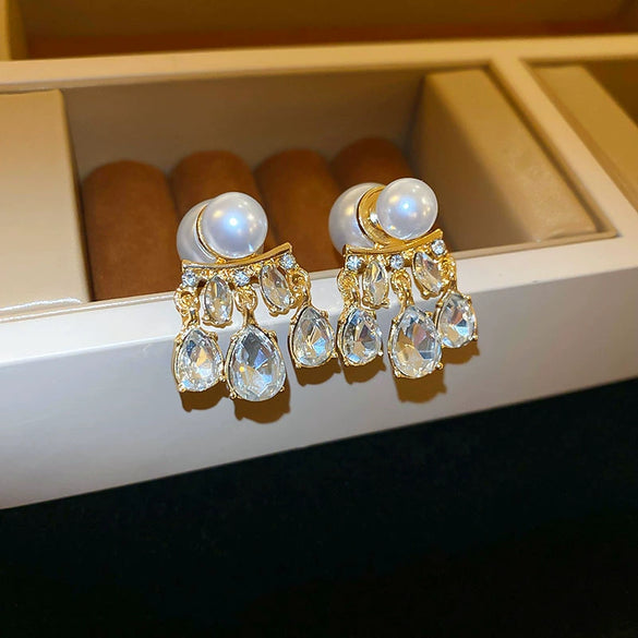 Wholesale Freshwater Pearl Flower Earrings With Real Gold Electroplated Silver Needles Set With Pearls For Women