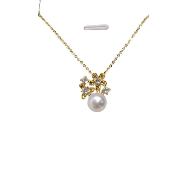 Wholesale Freshwater Pearl Necklace With Copper Accessories Flat Round And Bun Round Pearl Shapes Fashion And Minimalist Style