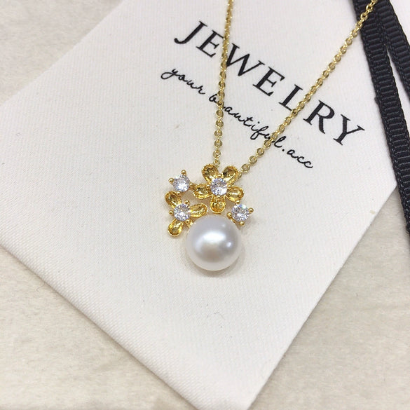 Wholesale Freshwater Pearl Necklace With Copper Accessories Flat Round And Bun Round Pearl Shapes Fashion And Minimalist Style