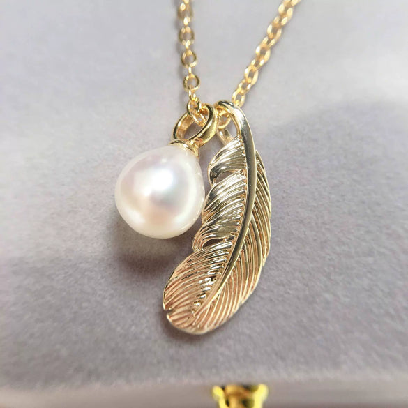 Wholesale Freshwater Pearl Pendant Clavicle Chain With Retro Feather Design Copper 18K Gold Plated Rice Shape And Droplet Shape Necklace