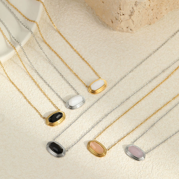 Wholesale Geometric Black Agate Inlaid Stainless Steel Necklace Pendant With 18K Gold Plated Chain For Women