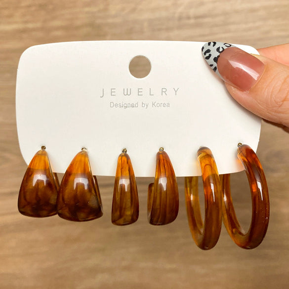 Wholesale Geometric Circle Earrings With Creative Butterfly Love Pendant Crystal Alloy Resin Acrylic Micro Inlay