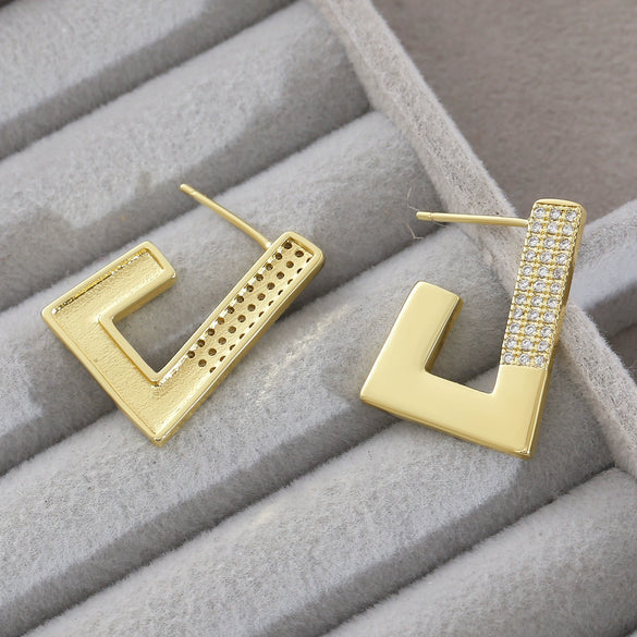 Wholesale Geometric Copper Earrings With Cshaped Hook Gold Plated For Women