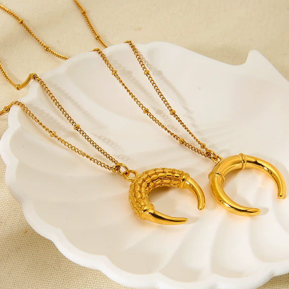 Wholesale Geometric Crescent Moon Horn Pendant Stainless Steel 18K Gold Plated Oshaped Chain Necklace For Women