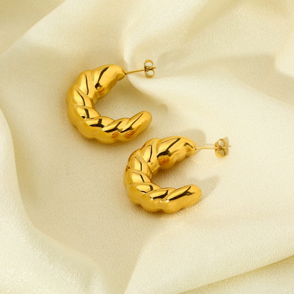 Wholesale Geometric Croissantshaped Stainless Steel 18K Gold Plated Earrings For Women