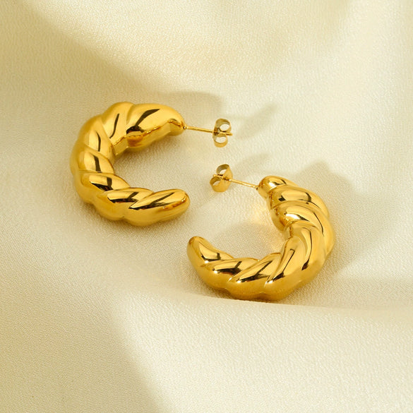 Wholesale Geometric Croissantshaped Stainless Steel 18K Gold Plated Earrings For Women
