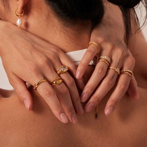 Wholesale Geometric Diamond Inlaid Stainless Steel Ring And Bracelet For Women