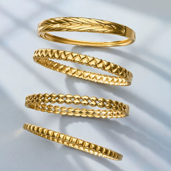 Wholesale Geometric Doublerow Heart Clasp Bracelet Set Electroplated With 18K Real Gold Stainless Steel Jewelry