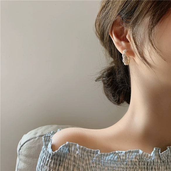 Wholesale Geometric Electroplated Alloy Crystal Pearl Stitching Earrings