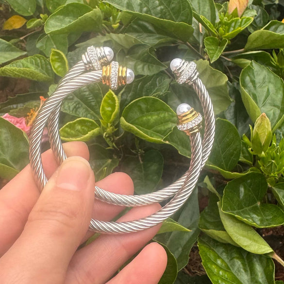 Wholesale Geometric Electroplated Stainless Steel Light Luxury Style Bracelet Jewelry For Girls
