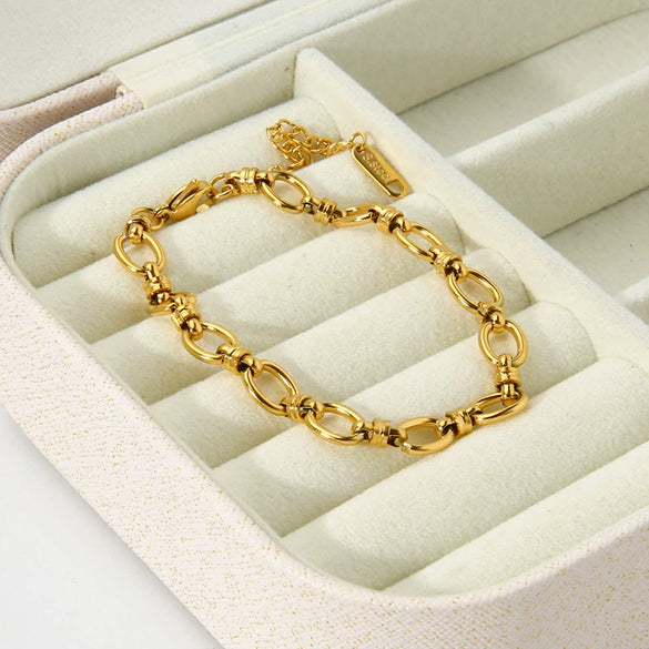 Wholesale Geometric Electroplated Stainless Steel Oval Chain Cross Buckle Unisex Women's Bracelet