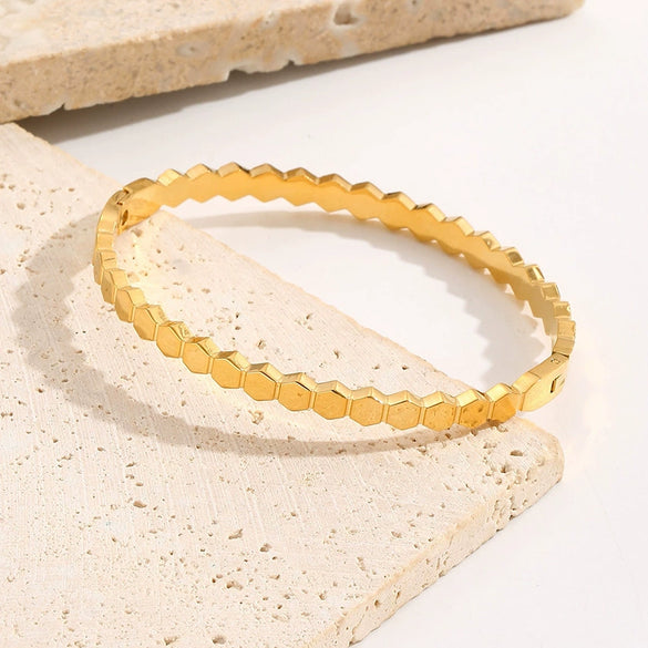 Wholesale Geometric Electroplated Titanium Steel Honeycomb Bracelet