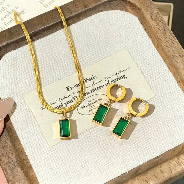 Wholesale Geometric Emerald Titanium Steel Electroplated Blade Chain Necklace For Women