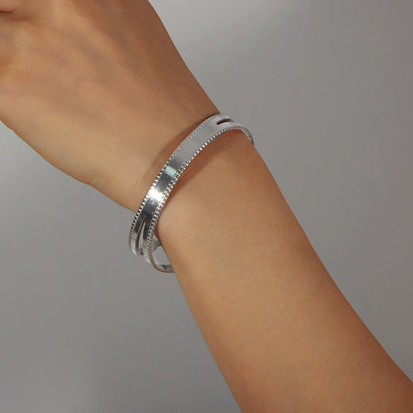 Wholesale Geometric Exaggeration Style Cshaped Titanium Steel 18K Gold Plated Open Bracelet For Female