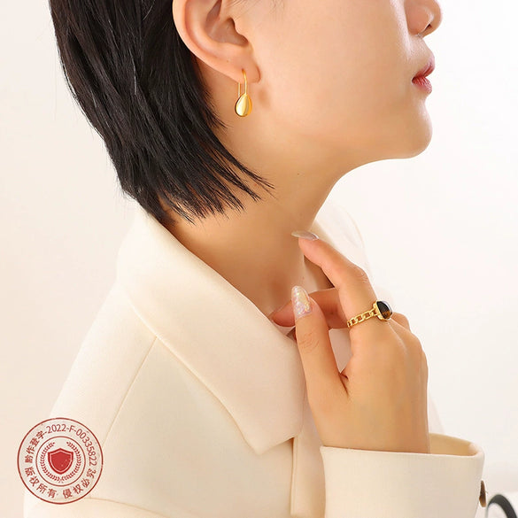 Wholesale Geometric Fashion Women's Gold Plated Titanium Steel Water Drop Earrings Ear Hook