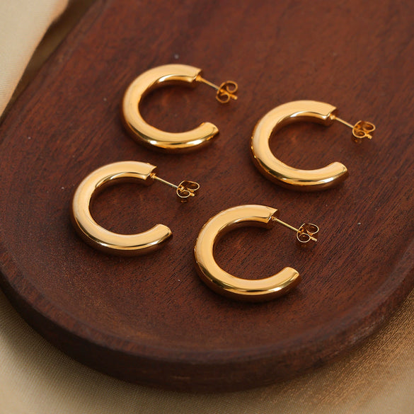 Wholesale Geometric Glossy Design Gold Plated Titanium Steel C Type Unisex Earrings