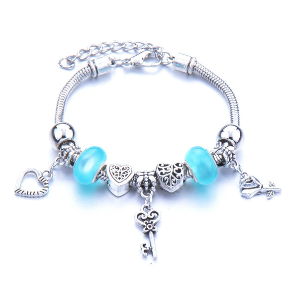 Wholesale Geometric Handmade Alloy Beaded Bracelet With Crown Pendant And Lobster Buckle For Couples