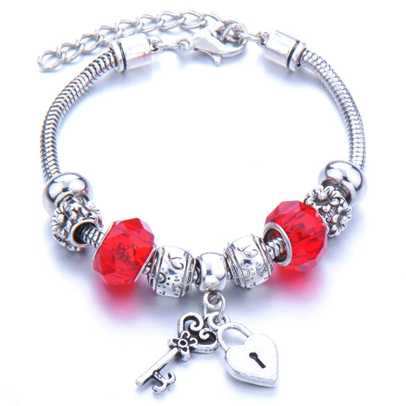 Wholesale Geometric Handmade Alloy Beaded Bracelet With Crown Pendant And Lobster Buckle For Couples