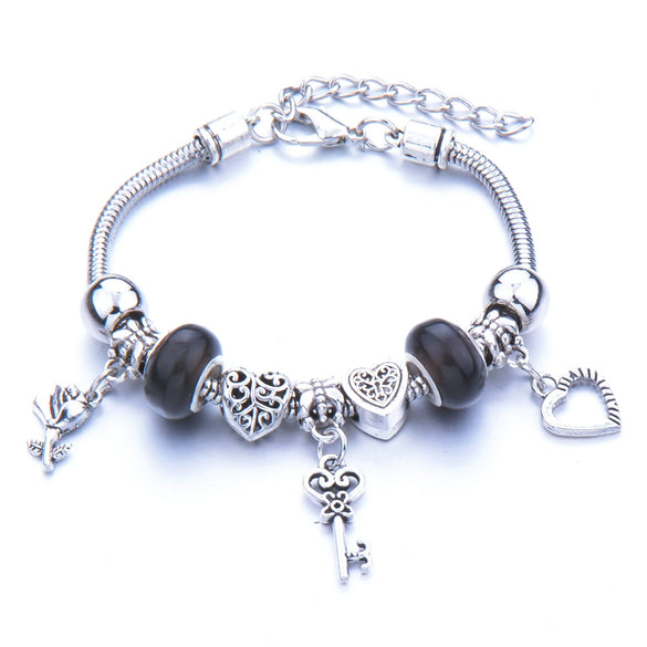 Wholesale Geometric Handmade Alloy Beaded Bracelet With Crown Pendant And Lobster Buckle For Couples