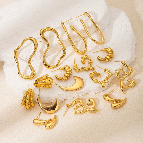 Wholesale Geometric Heart Shape Titanium Steel Electroplated Women's Earrings Highend Luxury Nonfading