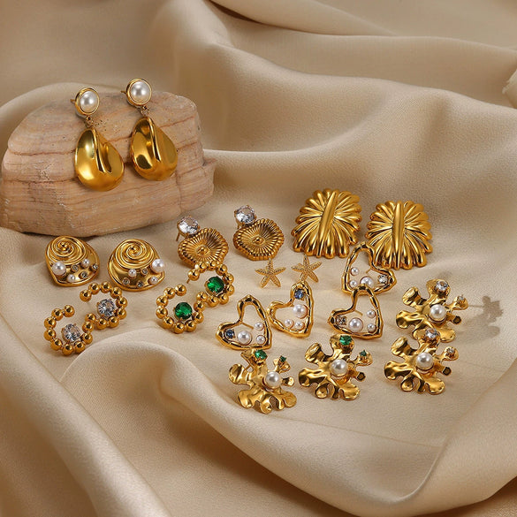 Wholesale Geometric Heart Shaped Zircon Pearl Earrings Gold Plated Stainless Steel Unisex