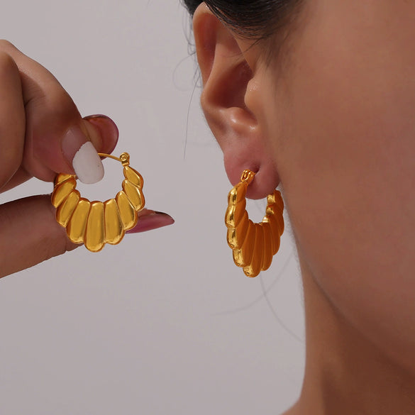 Wholesale Geometric 18K Gold Plated Titanium Steel Twist Earrings For Women