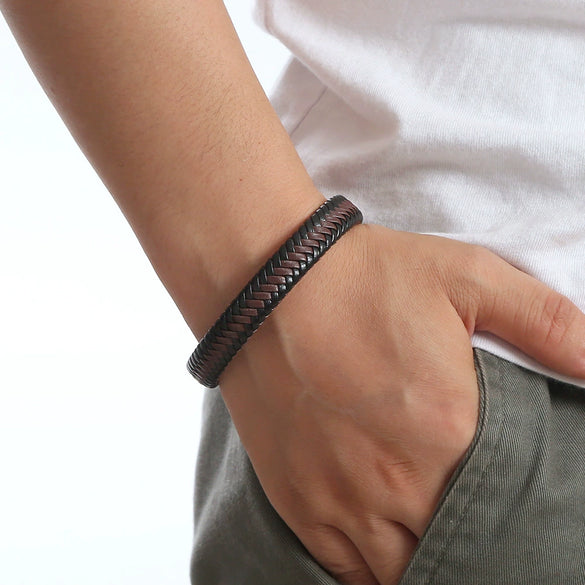Wholesale Geometric Leather Men's Bracelets With Alloy Magnet Buckles Handwoven And Electroplated In U Shape