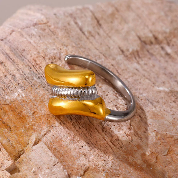 Wholesale Geometric Light Luxury Gold Ring In Titanium Steel With 18K Real Gold Electroplated Treatment
