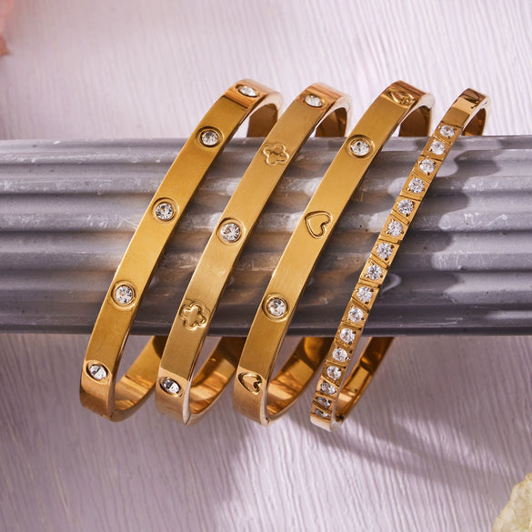 Wholesale Geometric Plain Ring Micro Inlaid Zircon Clasp Bracelet Stainless Steel 18K Gold Plated Jewelry Set