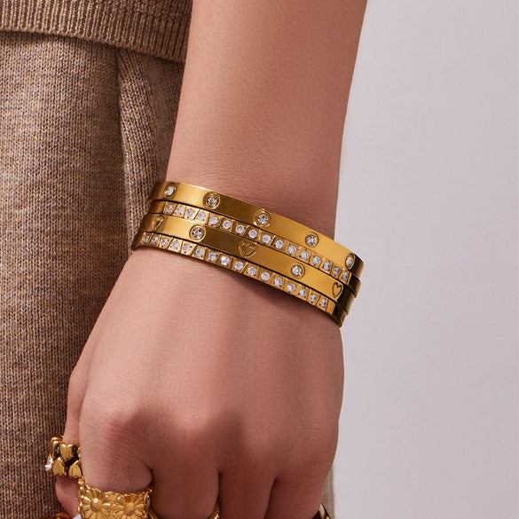Wholesale Geometric Plain Ring Micro Inlaid Zircon Clasp Bracelet Stainless Steel 18K Gold Plated Jewelry Set