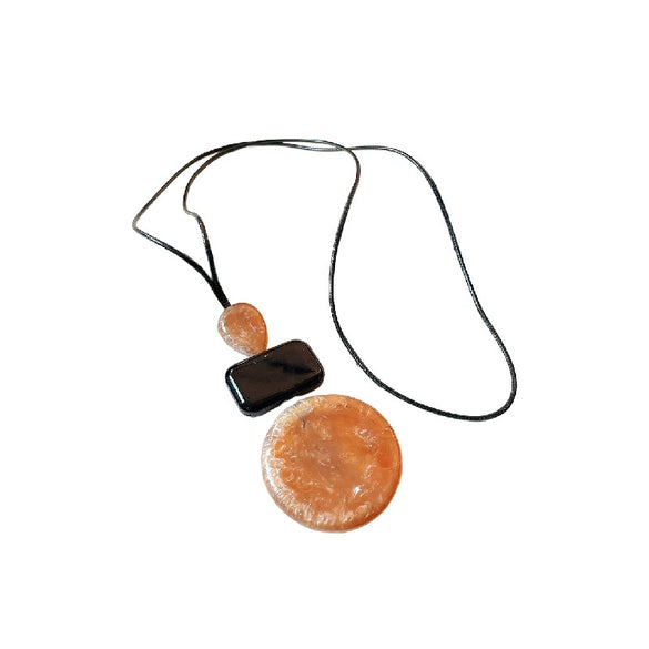 Wholesale Geometric Plastic Resin Leather Cord Necklace With Electroplating