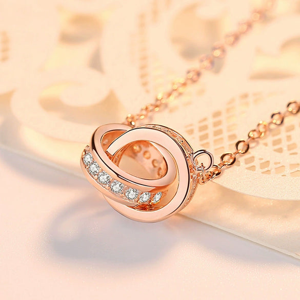Wholesale Geometric Round Silver Necklace With Diamonds For Women