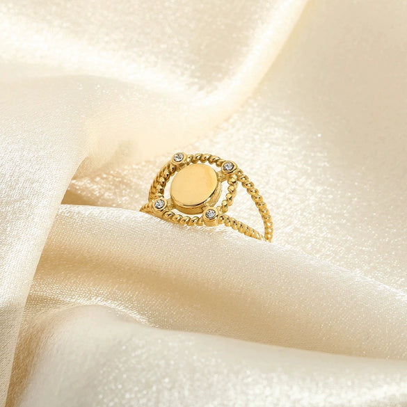 Wholesale Geometric Round Stainless Steel 18K Gold Plated Diamondencrusted Ring For Women