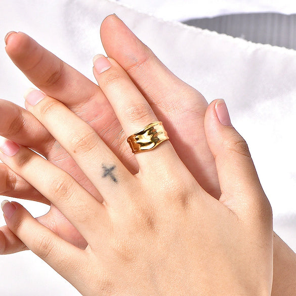 Wholesale Geometric Specialshaped Asymmetrical Exaggerated Titanium Steel Ring For Girls With Electroplating