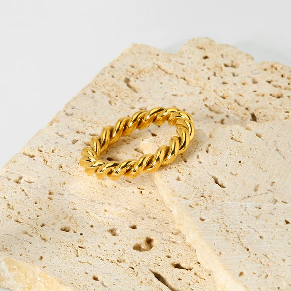 Wholesale Geometric Stainless Steel Braided Twist Ring 18K Gold Plated Women's Jewelry Accessory