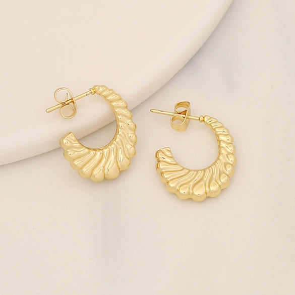 Wholesale Geometric Stainless Steel Earrings With Electroplating For Women Simple And Personalized
