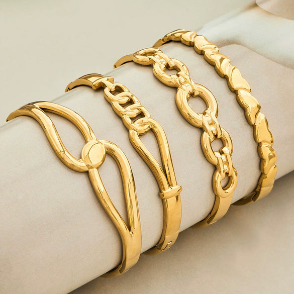 Wholesale Geometric Stainless Steel Electroplated 18K Gold Heart Chain Bracelets Jewelry Accessories